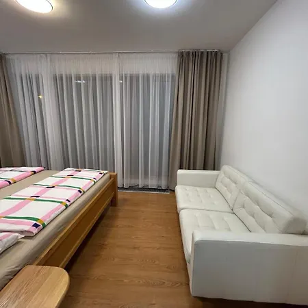 Krásné S Balkonem