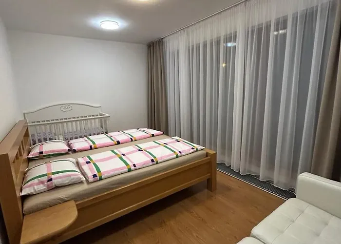 Krasne S Balkonem Apartament Praga