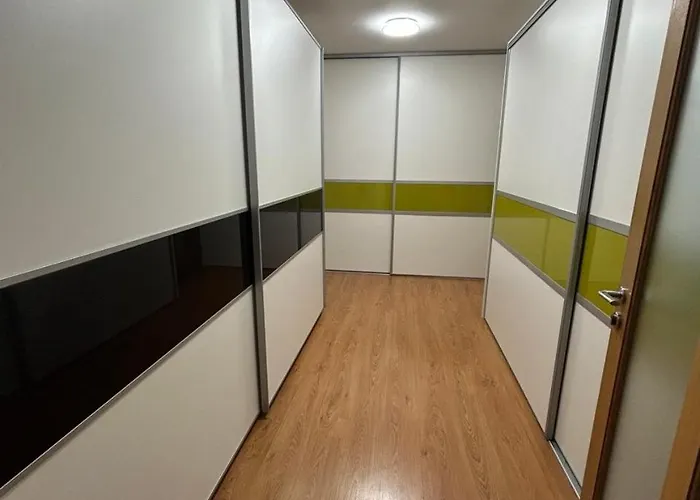 Krasne S Balkonem Apartament *